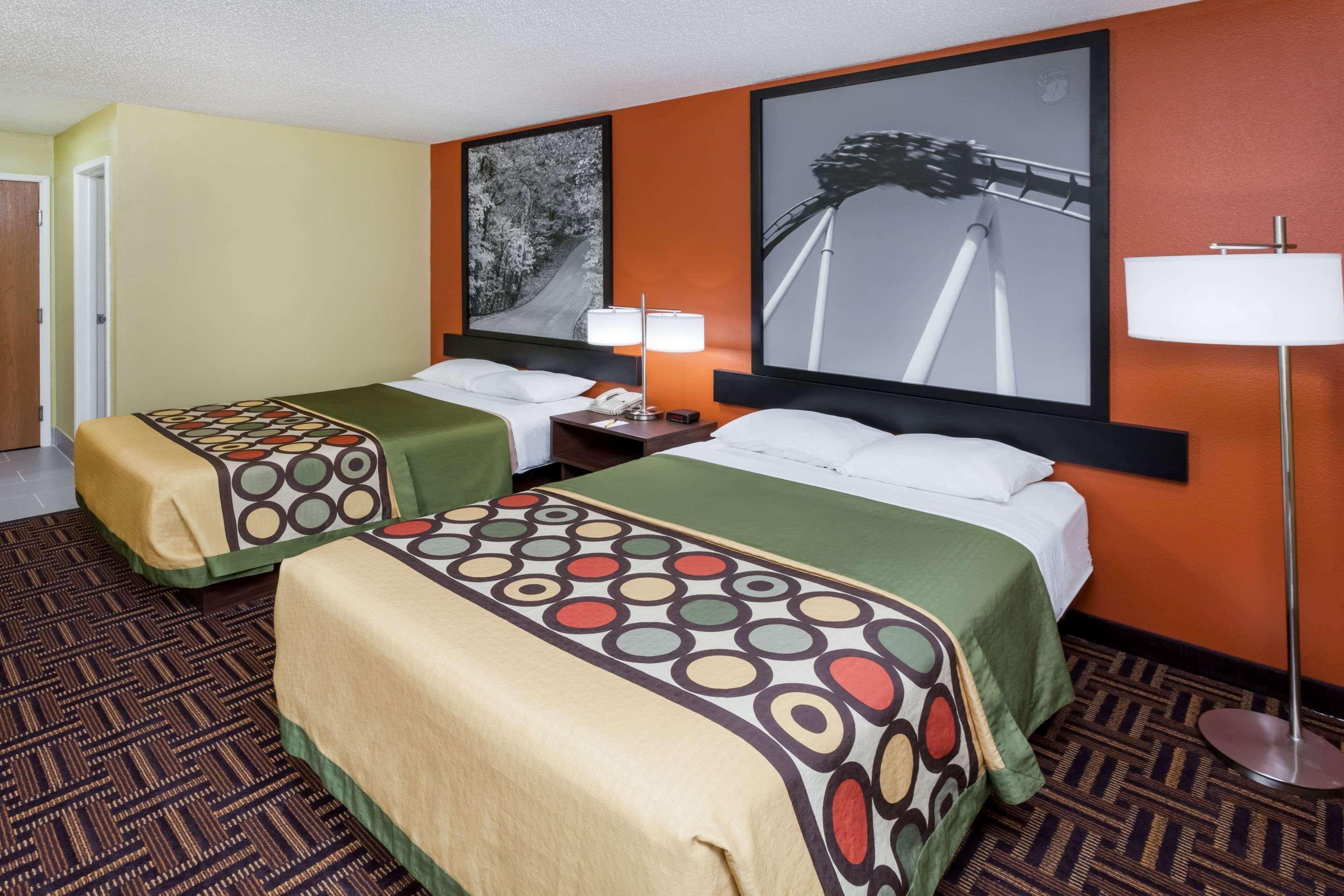 Super 8 By Wyndham Rochester Esterno foto