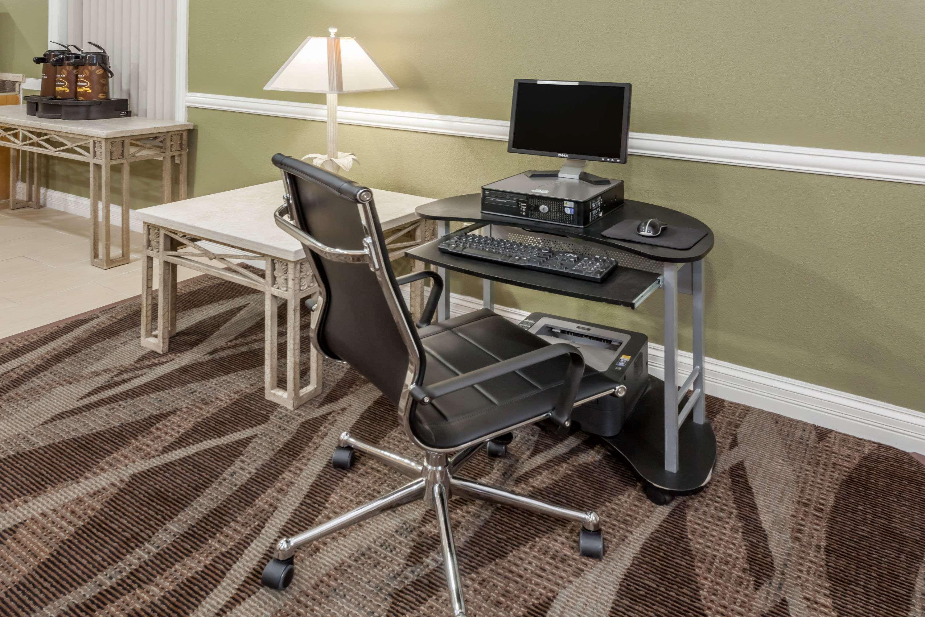 Super 8 By Wyndham Rochester Esterno foto